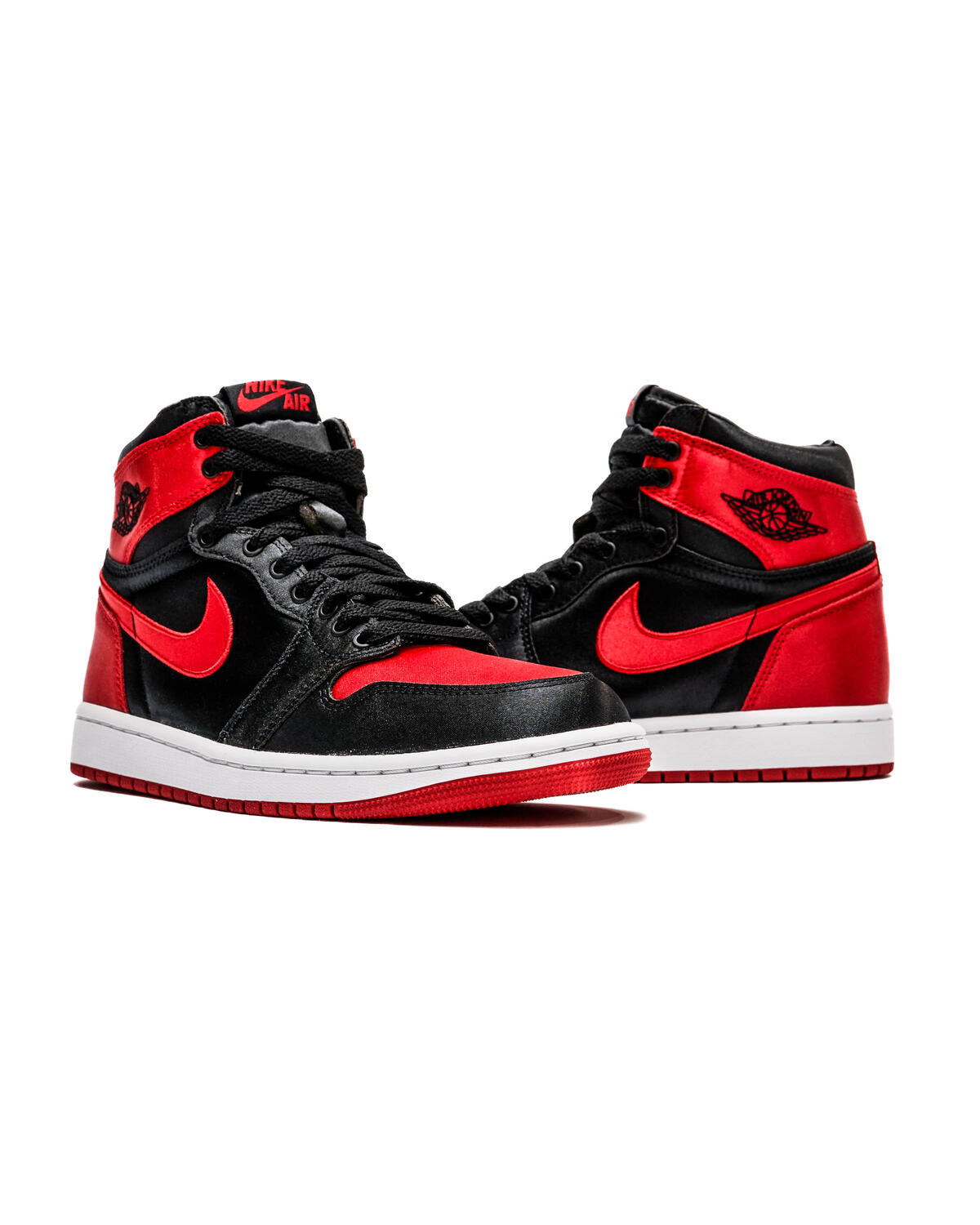 Air Jordan WMNS 1 RETRO HI OG 'Satin Bred'